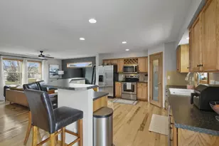 1426 Chadsworth Dr, Sun Prairie, WI 53590 - Photo 11