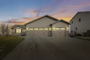 1426 Chadsworth Dr, Sun Prairie, WI 53590 - Photo 1