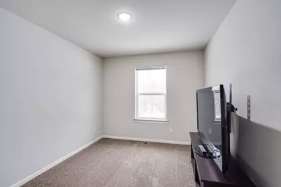 3221 Emerald Drive, Janesville, WI 53546 - Photo 9