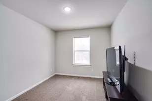 3221 Emerald Dr, Janesville, WI 53546 - Photo 9