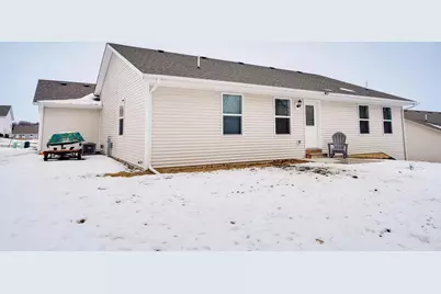 3221 Emerald Drive, Janesville, WI 53546 - Photo 43