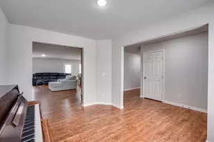 3221 Emerald Dr, Janesville, WI 53546 - Photo 5