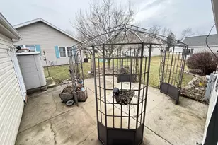 N115W21106 Brookside Cir, Germantown, WI 53022 - Photo 13