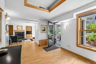 123 W Washington Ave, Madison, WI 53703 - Photo 17
