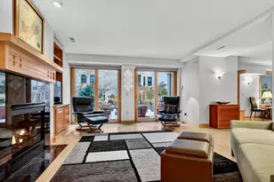 123 W Washington Ave, Madison, WI 53703 - Photo 15