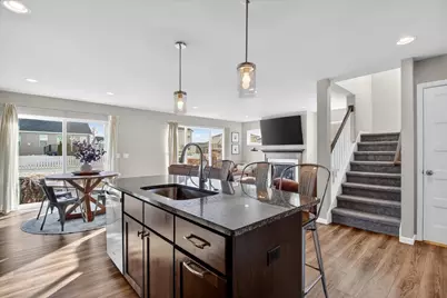 819 Tamarack Lane, Sun Prairie, WI 53590 - Photo 7