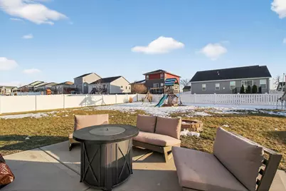 819 Tamarack Lane, Sun Prairie, WI 53590 - Photo 17