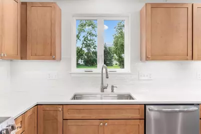 6043 Hagen Hill Circle, Madison, WI 53718 - Photo 9