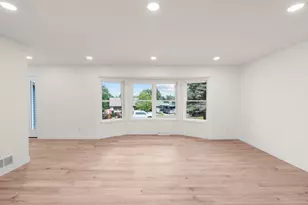 6043 Hagen Hill Cir, Madison, WI 53718 - Photo 19