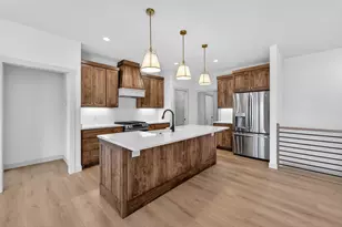 4098 Hanover Dr, DeForest, WI 53532 - Photo 7