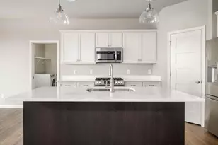 2019 Leopold Way, Sun Prairie, WI 53590 - Photo 5