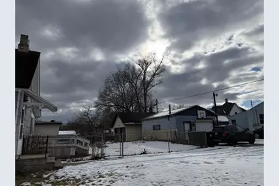 1052 8th Street, Beloit, WI 53511 - Photo 5