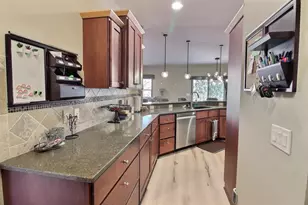 9014 Pine Hollow Pl, Madison, WI 53593 - Photo 11