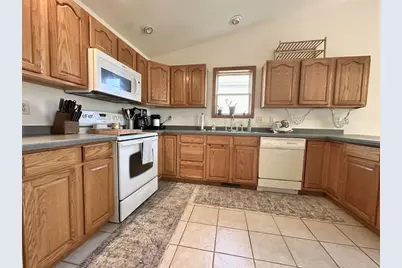 109 Jennifer Lane, Fall River, WI 53932 - Photo 9