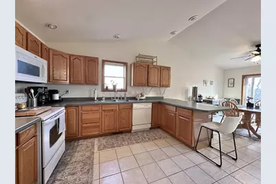 109 Jennifer Lane, Fall River, WI 53932 - Photo 7