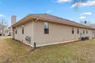 1735 Crawford St, Baraboo, WI 53913 - Photo 27