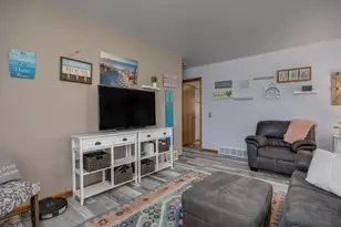 125 Cumberland Ln, Madison, WI 53714 - Photo 7