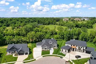 1468 Serenity Ct, Sun Prairie, WI 53590 - Photo 3
