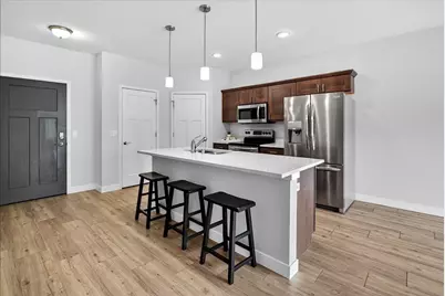 1501 N Windsor Avenue #203, Cottage Grove, WI 53527 - Photo 3