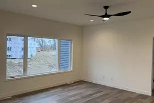 5617 Glorious Dr, Madison, WI 53718 - Photo 9