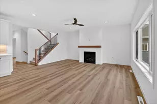 5613 Glorious Dr, Madison, WI 53718 - Photo 11