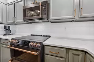 318 Redruth Dr, Ridgeville, WI 53533 - Photo 13