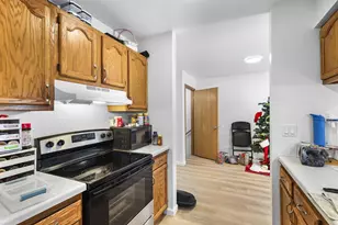 4801 Kim Ln, Madison, WI 53704 - Photo 9