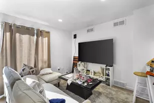 4801 Kim Ln, Madison, WI 53704 - Photo 11