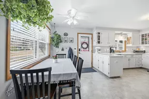 926 Hillcrest Dr, Fort Atkinson, WI 53538 - Photo 9