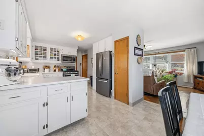 926 Hillcrest Drive, Fort Atkinson, WI 53538 - Photo 11