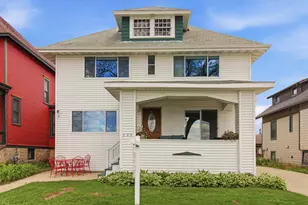 135 S Brittingham Pl, Madison, WI 53715 - Photo 3