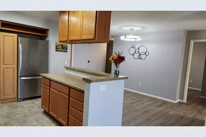 960 Rockefeller Lane, Madison, WI 53704 - Photo 9