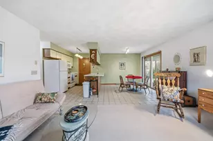 425 N Wright Rd, Janesville, WI 53546 - Photo 9