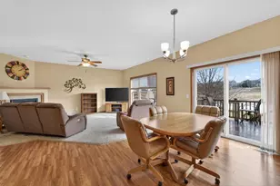 7917 Oak View Dr, Madison, WI 53719 - Photo 11