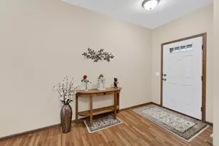 7917 Oak View Dr, Madison, WI 53719 - Photo 3