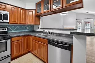 7102 Flagship Dr, Madison, WI 53719 - Photo 11