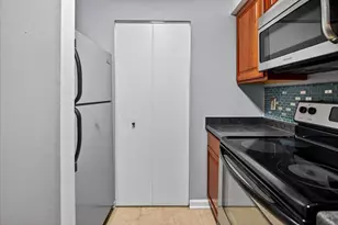 7102 Flagship Dr, Madison, WI 53719 - Photo 13