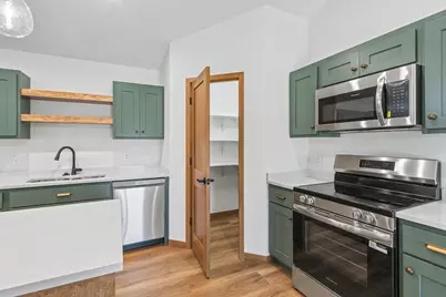 322 Roosevelt Street, Baraboo, WI 53913 - Photo 7