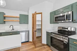 322 Roosevelt St, Baraboo, WI 53913 - Photo 7