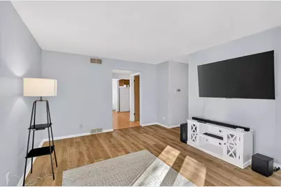 4510 Elgar Lane, Madison, WI 53704 - Photo 5