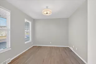 533 Redan Dr, Madison, WI 53593 - Photo 9