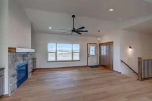 103 Graelyn Cir, Barneveld, WI 53507 - Photo 5