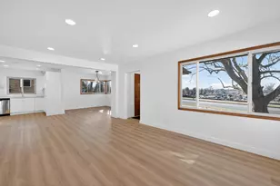 512 22nd Ave, Monroe, WI 53566 - Photo 5