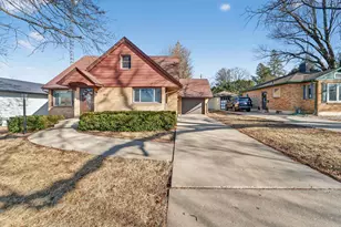 512 22nd Ave, Monroe, WI 53566 - Photo 1