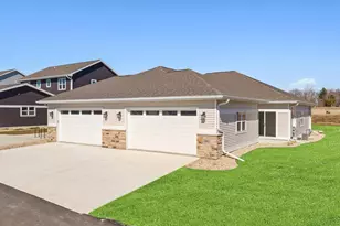 2866 Wild Goose Wy, Stoughton, WI 53589 - Photo 3
