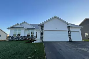 812 Sarah St, Belleville, WI 53508 - Photo 19