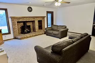 6834 W Thornapple Dr, Janesville, WI 53548 - Photo 9