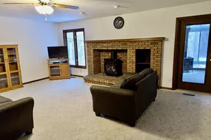 6834 W Thornapple Dr, Janesville, WI 53548 - Photo 7
