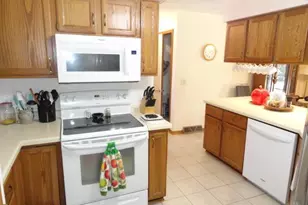 4025 Mackinac Dr, Janesville, WI 53546 - Photo 21