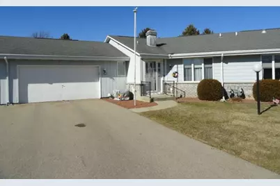 4025 Mackinac Dr, Janesville, WI 53546 - Photo 3